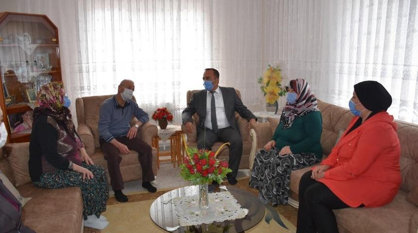 Başkan S&uuml;l&uuml;k&rsquo;ten şehit babasına ziyaret