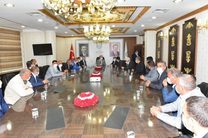 Vali Erin muhtarlarla bir araya geldi G2