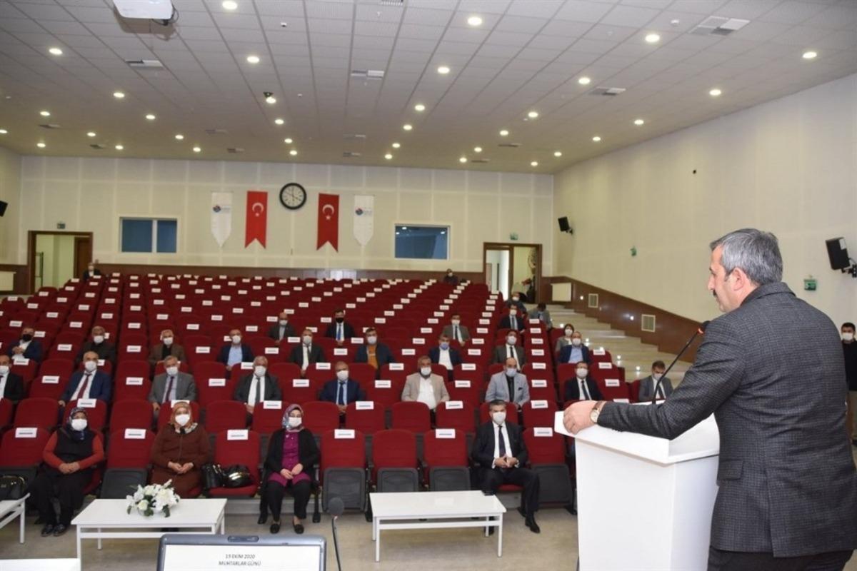 Vali Sezer; "Muhtarlık idare sisteminin temelini oluşturuyor"