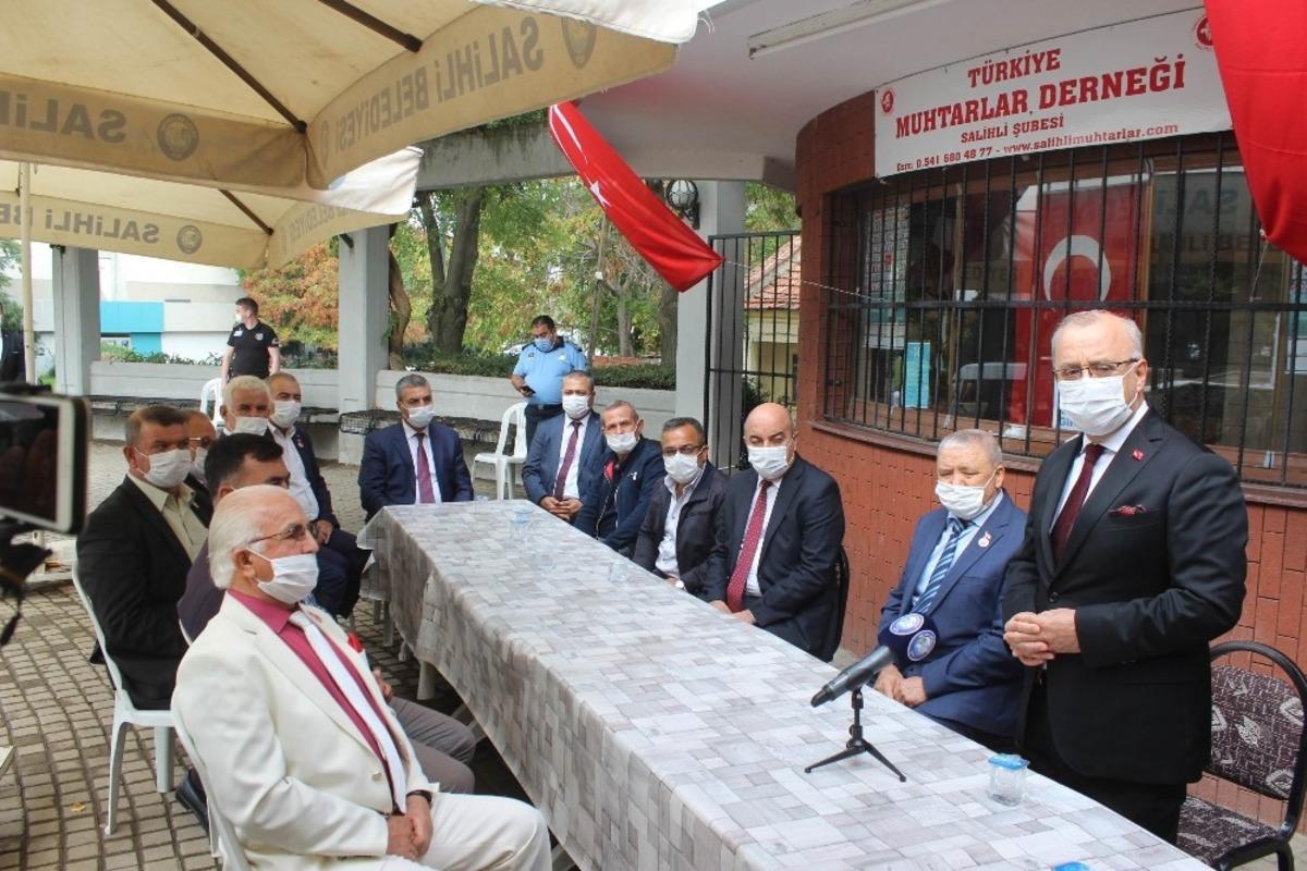 Salihlili muhtarlar, muhtarlar g&uuml;n&uuml;nde yeni yerinde