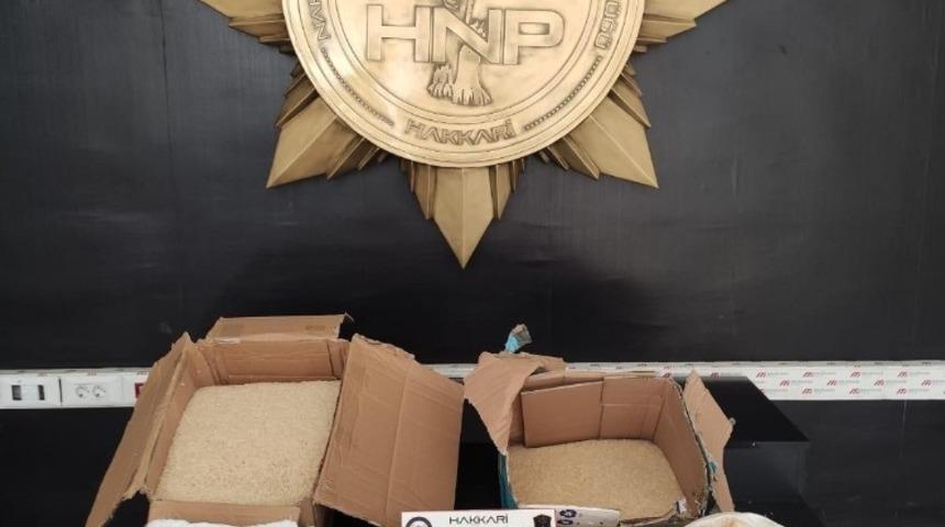 Y&uuml;ksekova&rsquo;da 32 kilo eroin ele ge&ccedil;irildi