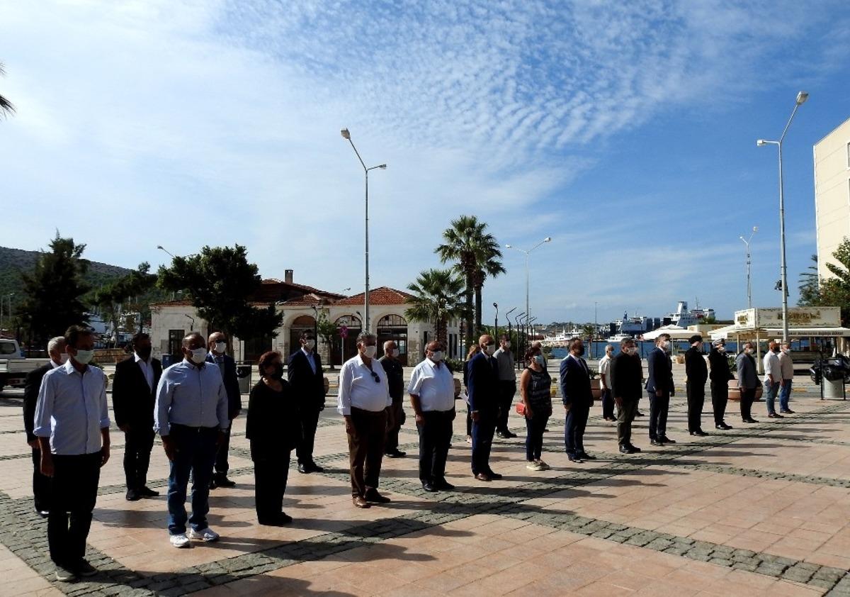 Muhtarlar G&uuml;n&uuml; &Ccedil;eşme&rsquo;de kutlandı