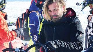 Engin Altan Düzyatan kar motoruyla şov yaptı