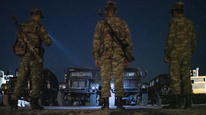 Azerbaycan'dan Ermenistan&rsquo;a ağır darbe: 500 bin dolarlık m&uuml;himmatı ele ge&ccedil;irdi