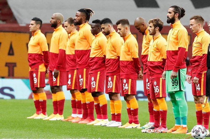 Galatasaray'da Emre Akbaba 3 ay sonra geri döndü