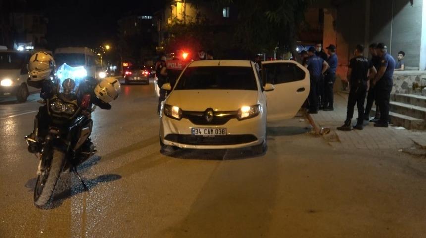 Hatay'da nefes kesen kovalamaca! Şüpheli elindeki uyuşturucuyu yutmaya çalıştı