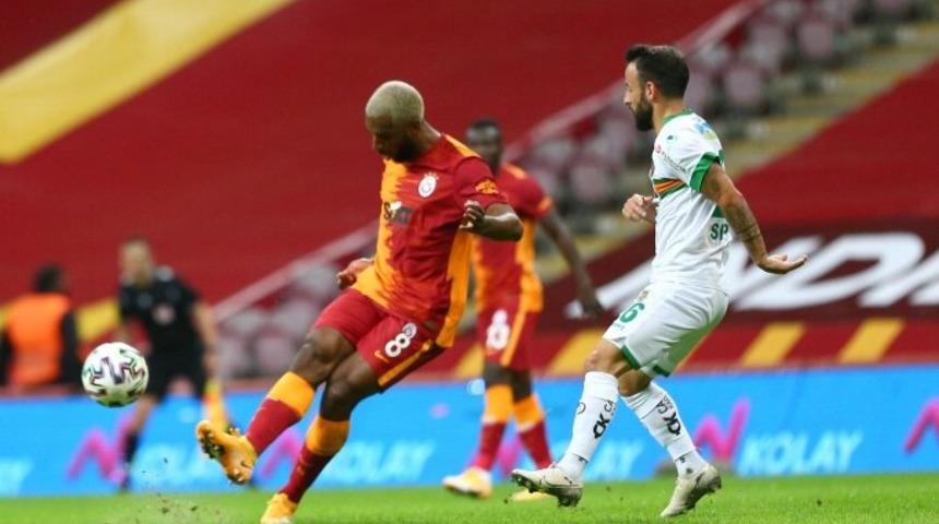 Ryan Babel: Elle oynamışım, üzgünüm