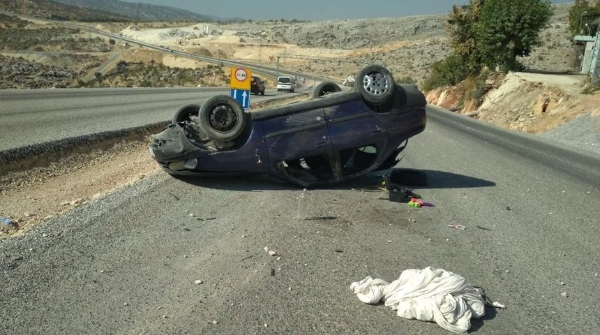 Adıyaman’da otomobil takla attı: 3 yaralı