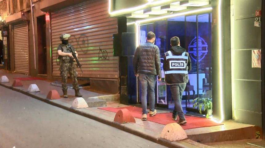 Beyoğlu'nda uyuşturucu satıcılarına 'Çukur' operasyonu: Çok sayıda gözaltı