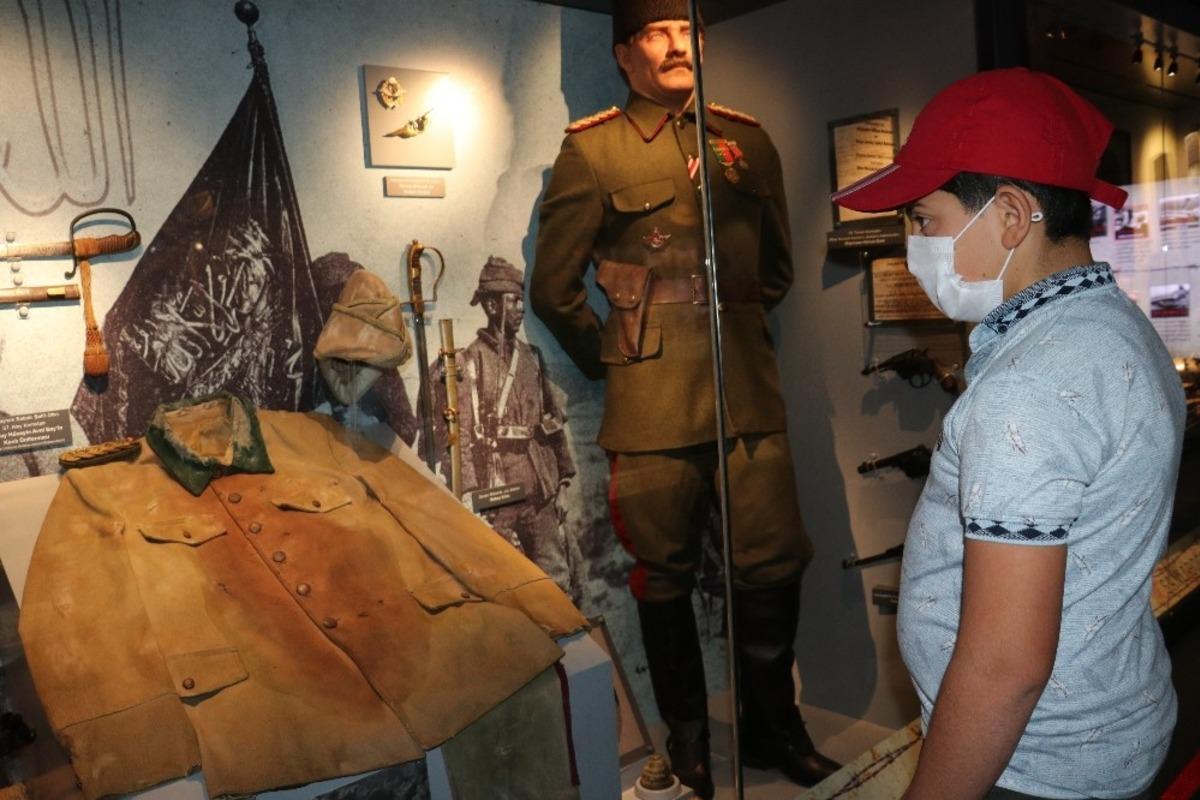 &Ccedil;anakkale Savaşları Mobil M&uuml;zesini bin 500 kişi ziyaret etti