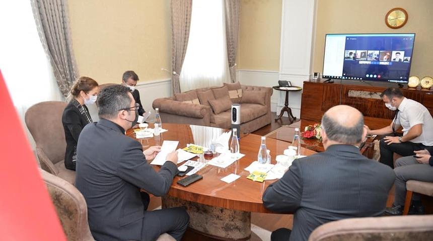 Vali Memiş Kaymakamlarla video konferans &uuml;zerinden toplantı yaptı