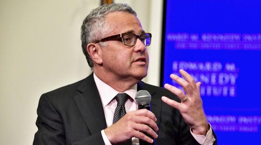 Ünlü yazar online toplantıda mastürbasyon yaptı!