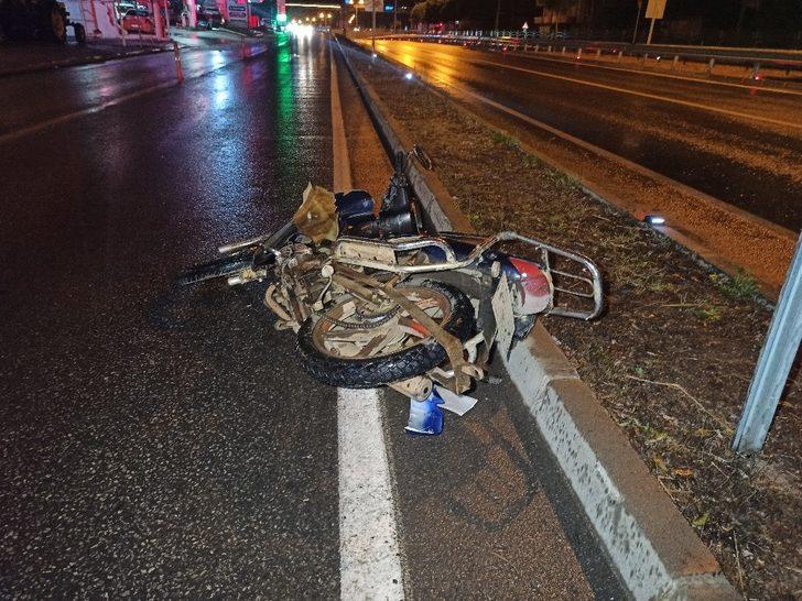 Otomobil ile motosiklet çarpıştı: 1 yaralı G1