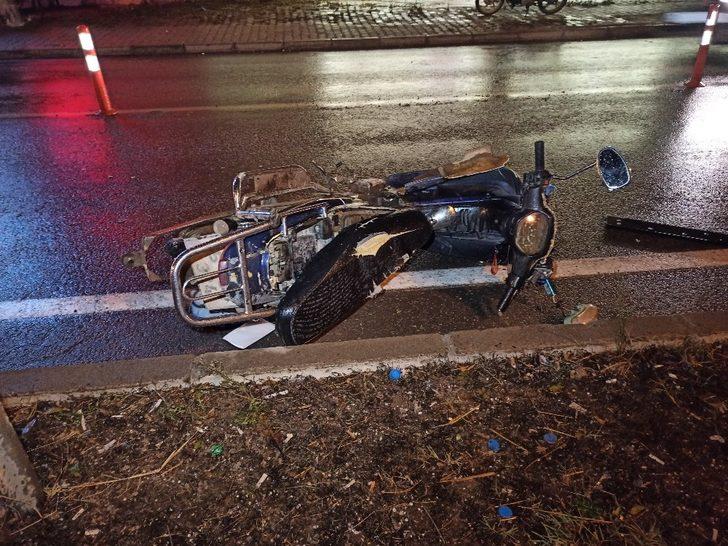 Otomobil ile motosiklet çarpıştı: 1 yaralı G3