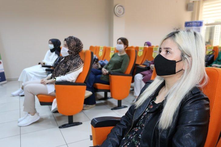 KOMEK Çocuk Oyun Odası personeline korona virüs eğitimi G2