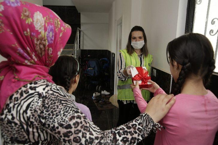 Büyükşehir’den ihtiyaç sahibi öğrencilere tablet desteği G2