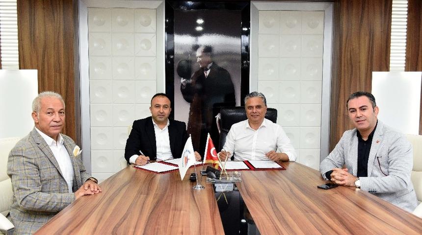 Muratpaşa’da 130 taksi durağı  tek tip oluyor