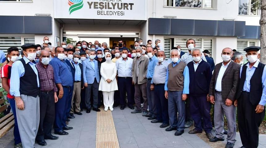 Çınar: “Özal Mahalle sakinlerimizin tapu sorununu çözdük”