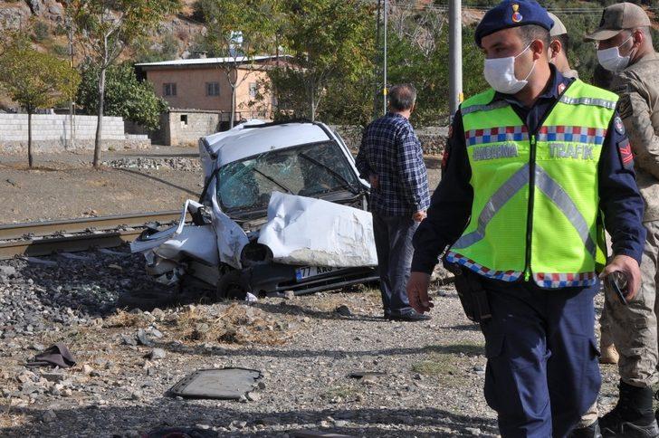 Hemzemin geçitte can pazarı: 2 ölü, 1 yaralı G1