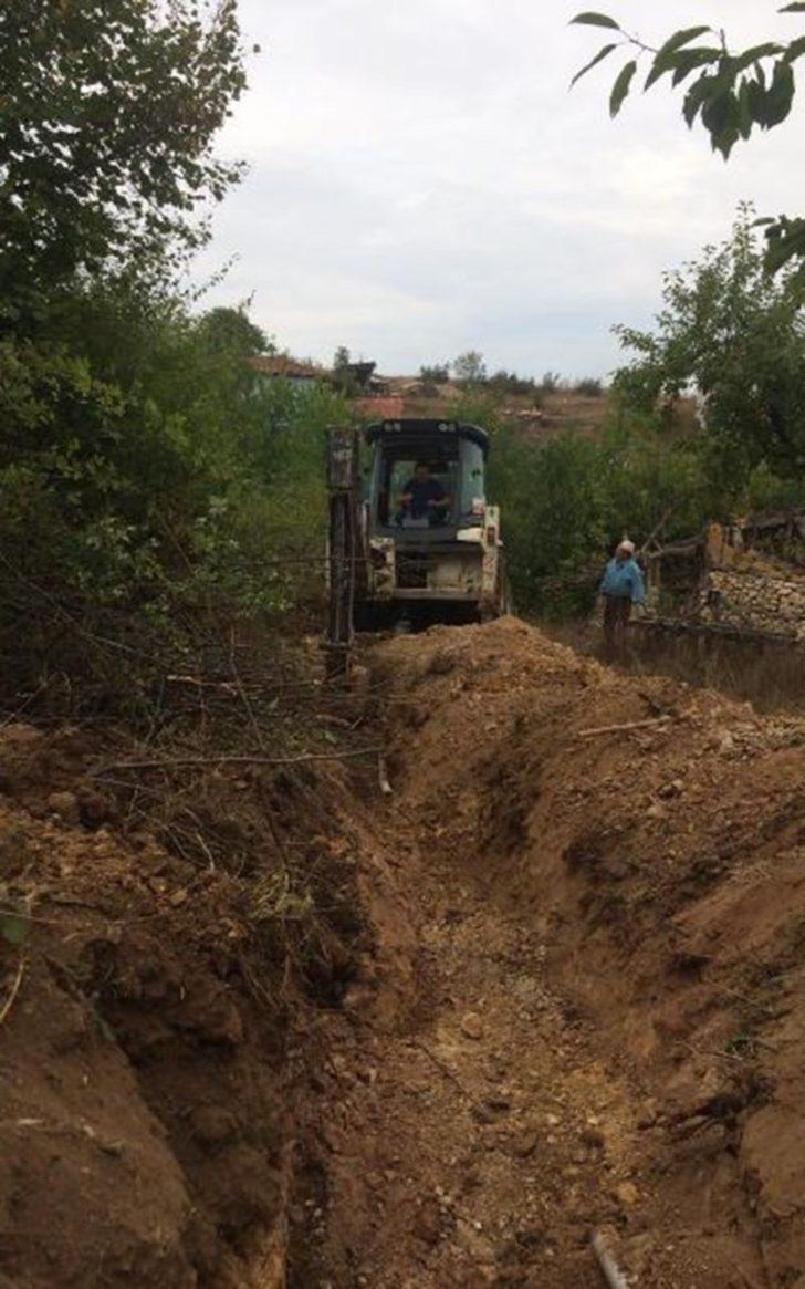 Dereşemsettin Köyü içme suyu isale hattı onarılarak yenilendi G2