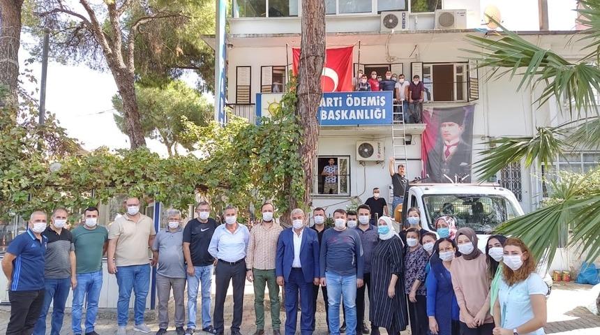 Ödemiş AK Parti, WhatsApp iletişim hattı kurdu