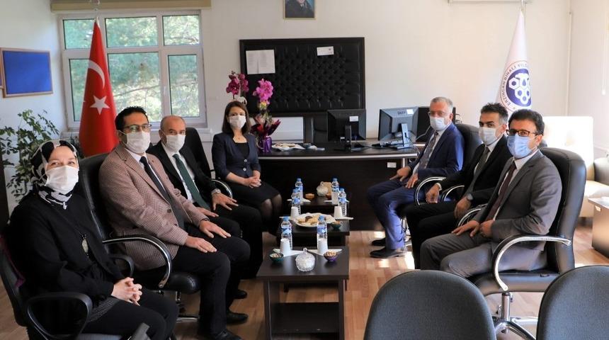 Adalet MYO ve &Uuml;z&uuml;ml&uuml; MYO&rsquo;da devir teslim t&ouml;reni