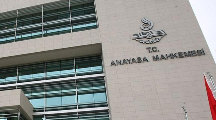 AYM'den öğrenciye tokat atan öğretmenle ilgili önemli karar