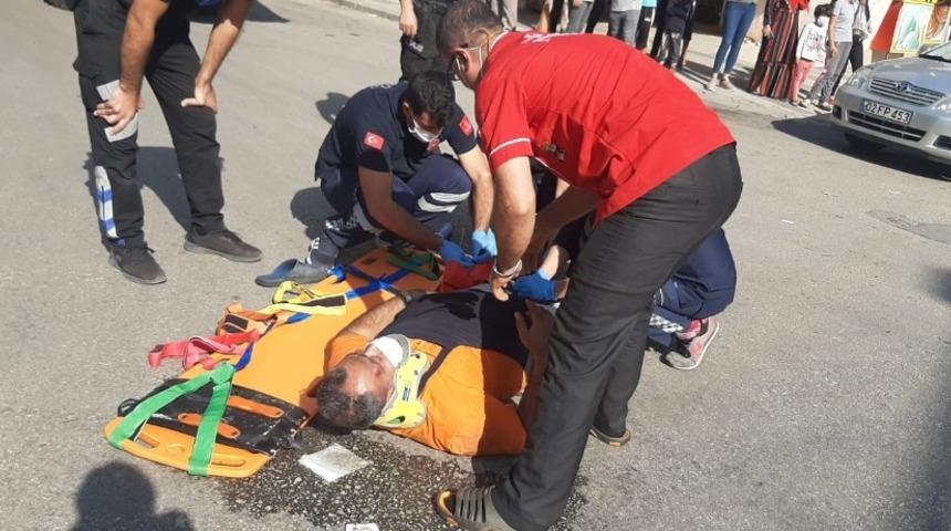 Motosiklet ile kamyon çarpıştı: 1 yaralı