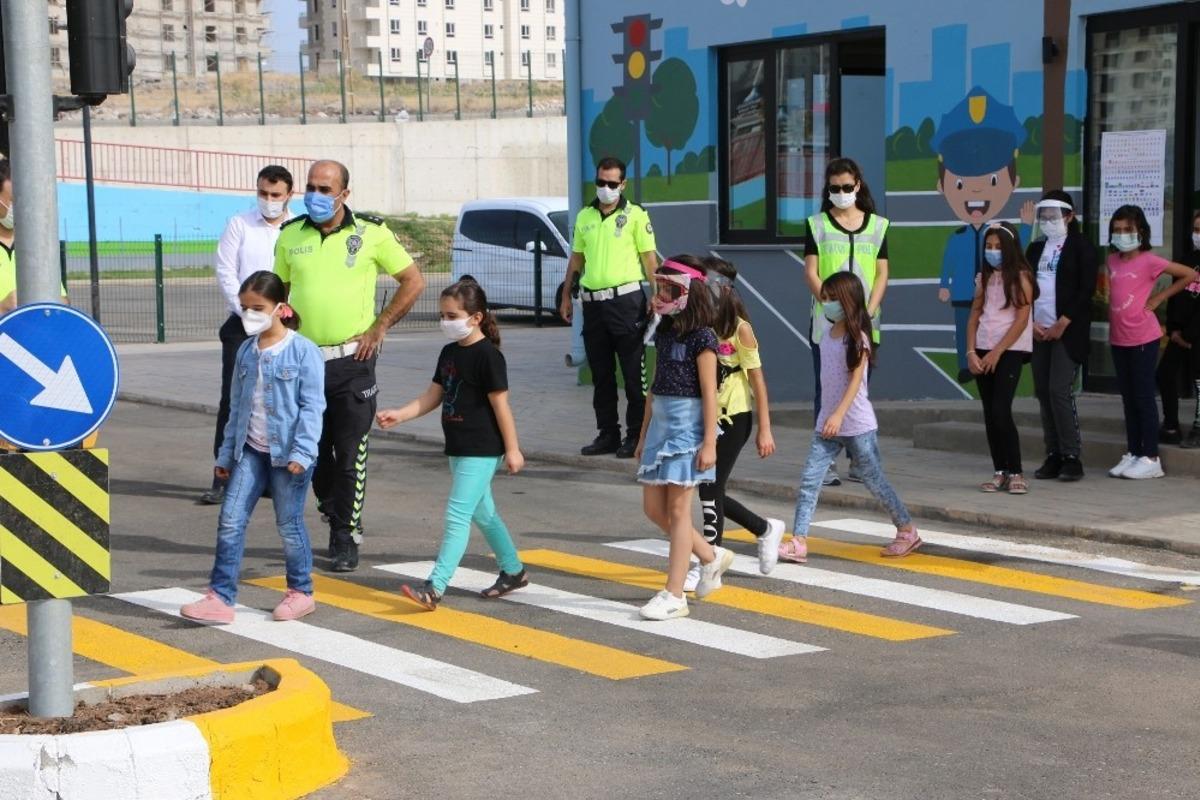 Şanlıurfa&rsquo;da &ccedil;ocuk trafik eğitim parkında ilk eğitim