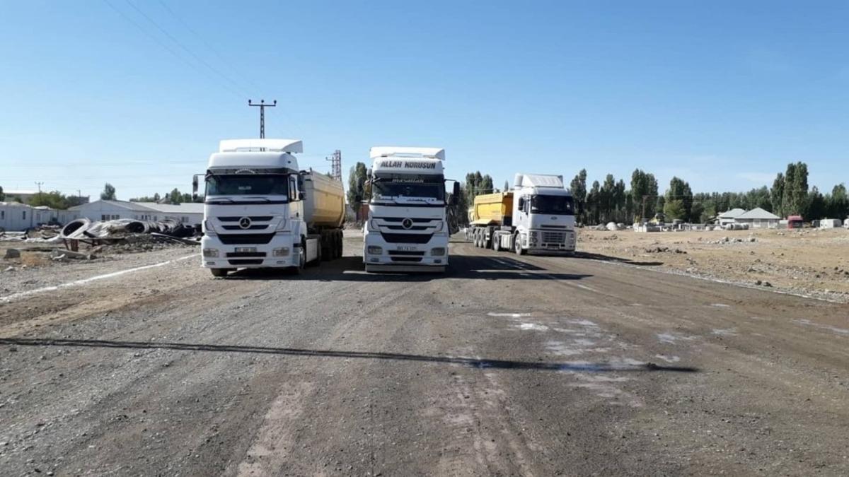 Malazgirt Belediyesinden asfalt &ccedil;alışması