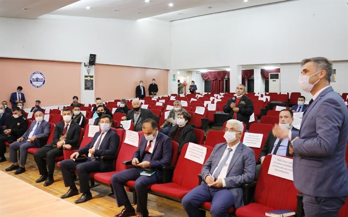 Vali &Ccedil;i&ccedil;ek sorunları anında &ccedil;&ouml;zd&uuml;