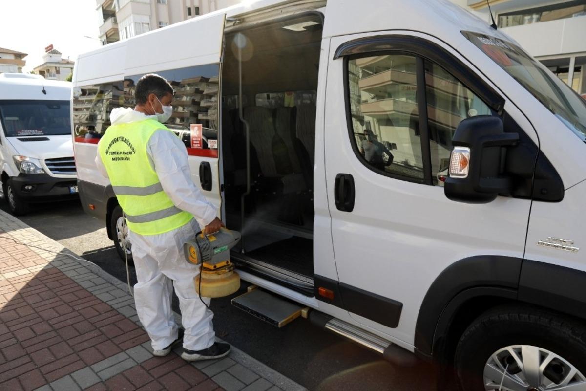 Manavgat&rsquo;ta 350 &ouml;ğrenci servisi dezenfekte edildi