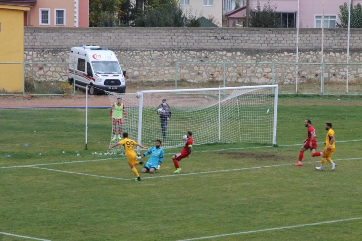 Bayburt &Ouml;zel İdarespor, ligdeki ikinci galibiyetini alarak puanını 6&rsquo;ya y&uuml;kseltti