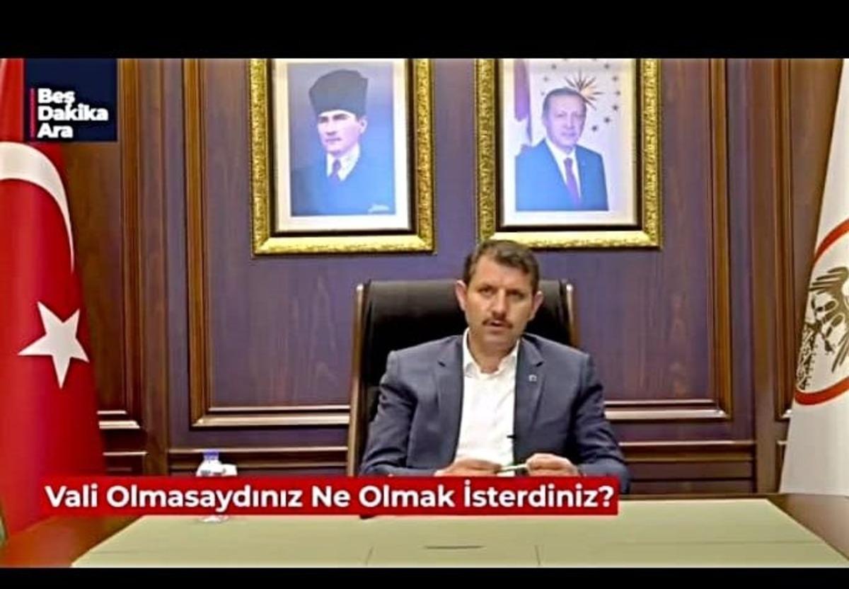 Vali Ayhan,  gen&ccedil;lere  tavsiyelerde bulundu