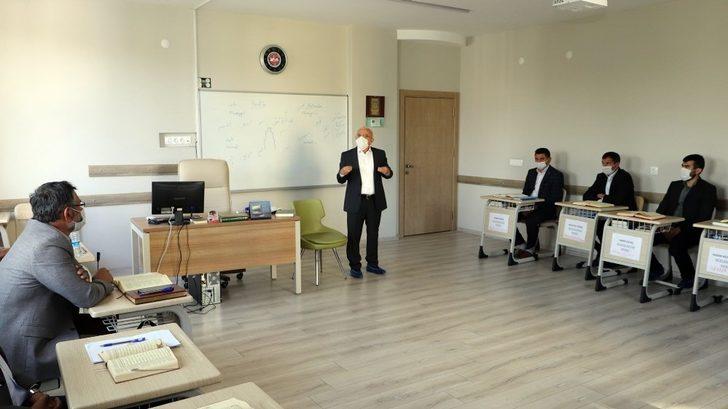 Din görevlileri tashih-i huruf kursuna  başladı G2