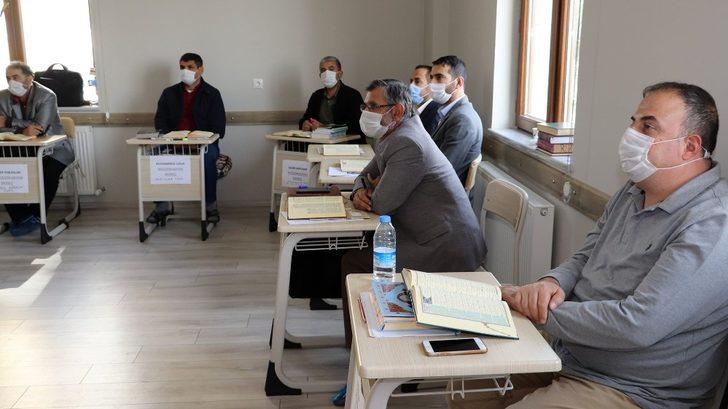 Din görevlileri tashih-i huruf kursuna  başladı G4