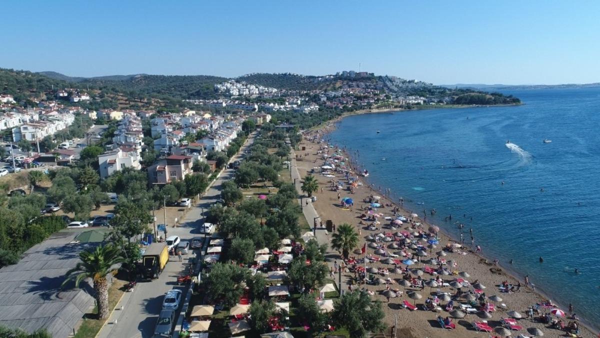 Başkan Devecilerden yazlık&ccedil;ılara &ccedil;ağrı &ldquo;Seviyorsan Burhaniyeli ol&rdquo;