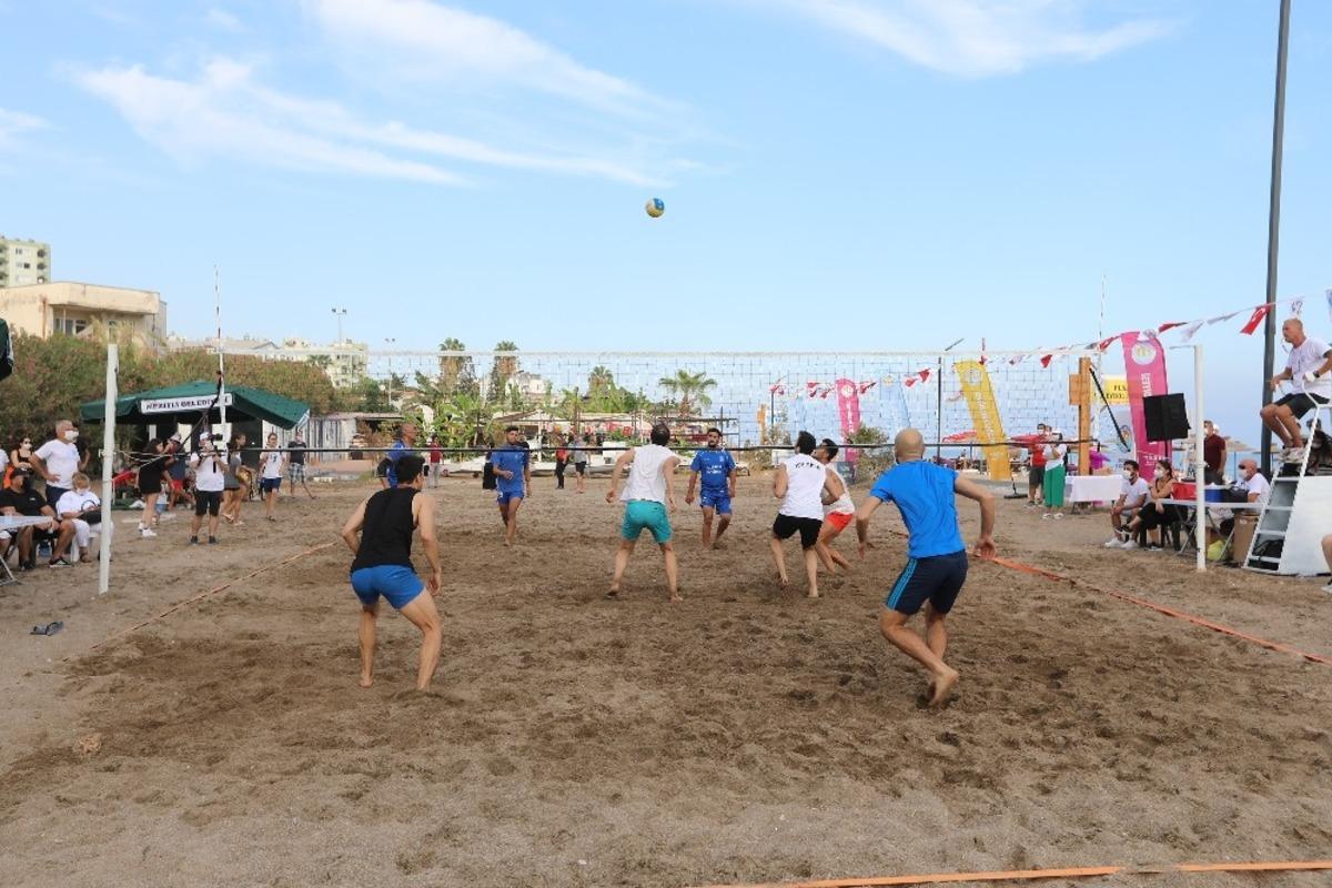 Mezitli Belediyesinden Cumhuriyet Bayramı i&ccedil;in &ouml;d&uuml;ll&uuml; turnuva