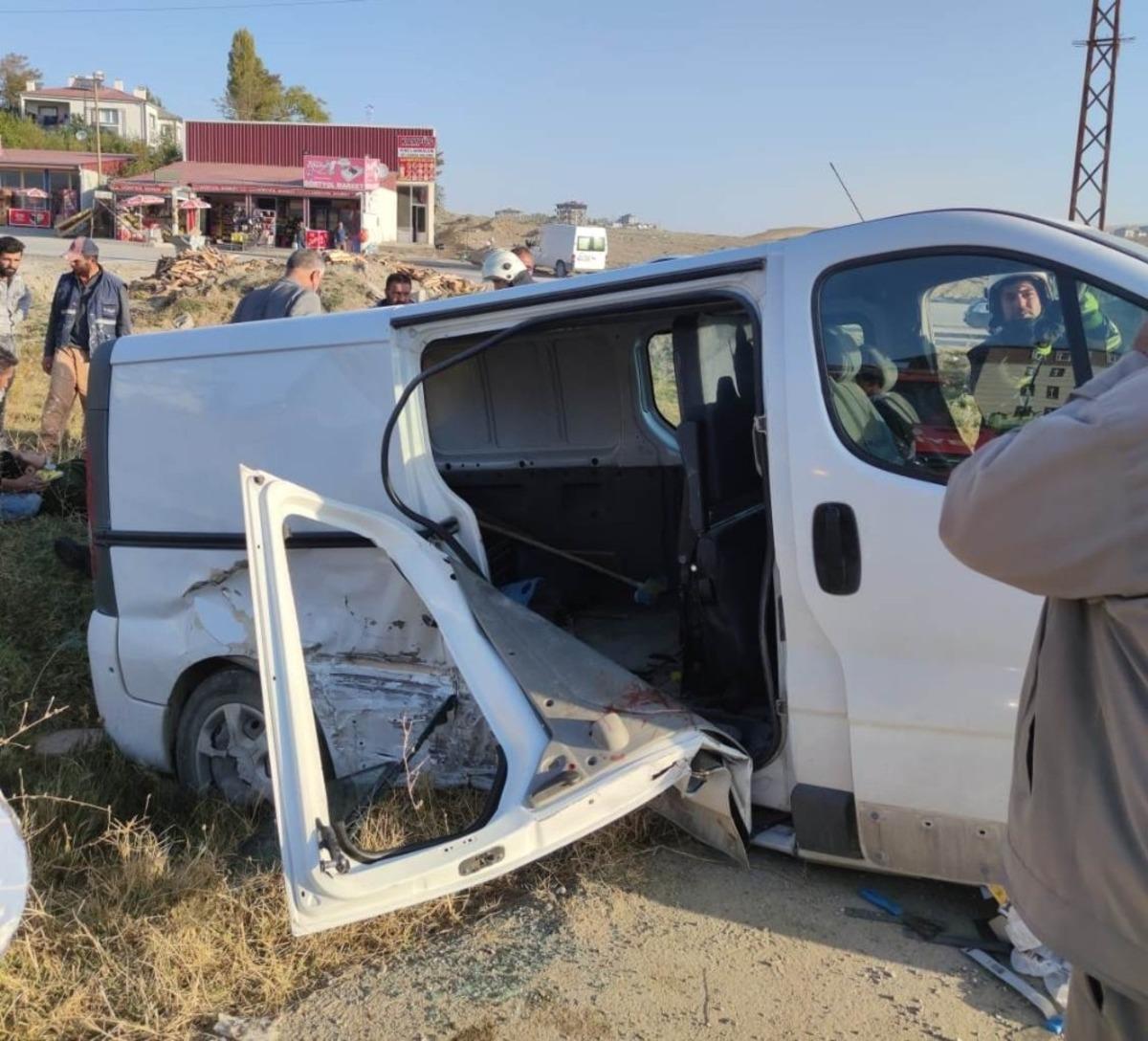 Van&rsquo;da trafik kazası: 2 yaralı