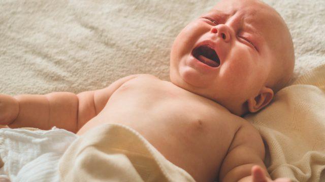 Bebekte reflü varsa ne yapılmalı, tedavisi nasıl?