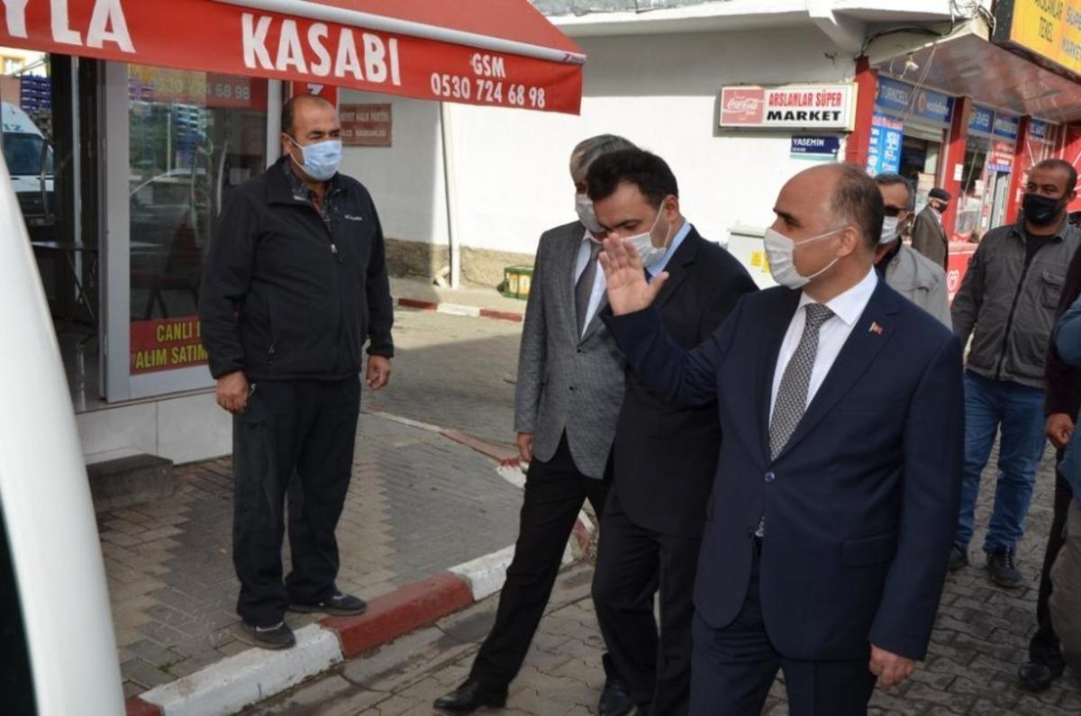 Vali G&uuml;naydın Sarız ve Pınarbaşı&rsquo;da Muhtarlarla Buluştu