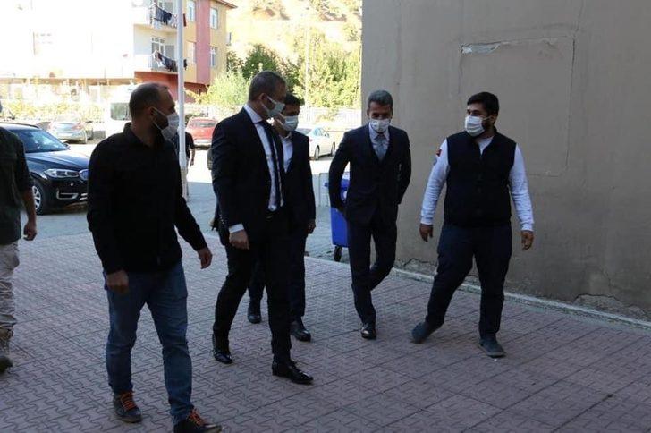 Hizan Kaymakamı Yelek, devlet hastanesini ziyaret etti G3