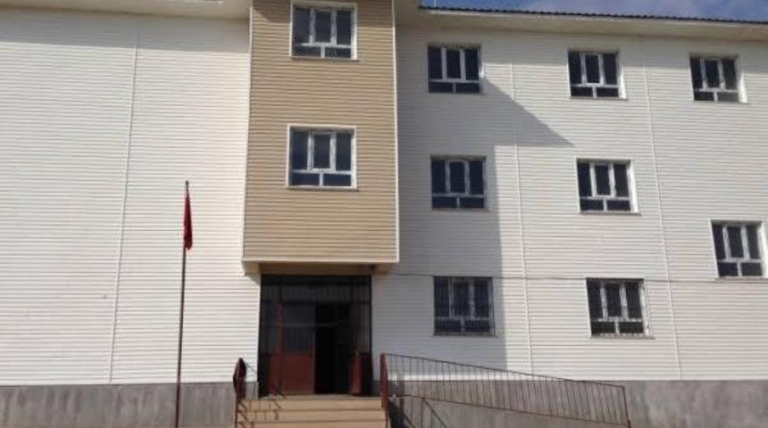 Tatvan’da bir köy okulu daha karantinaya alındı