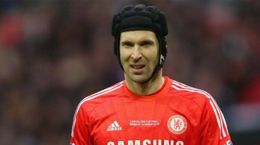 38 yaşındaki Petr Cech, Chelsea için futbola geri döndü!