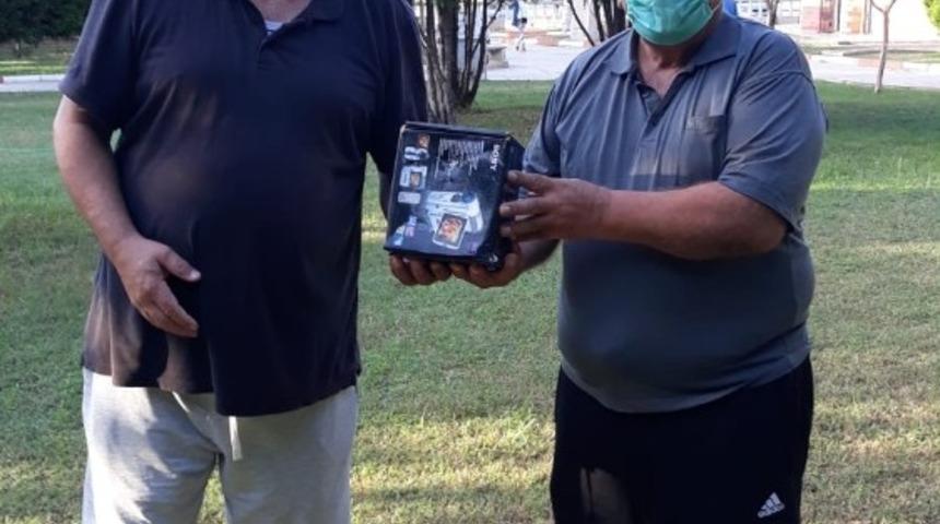 Sosyal medyada şehirden haber veren muhtara kamera