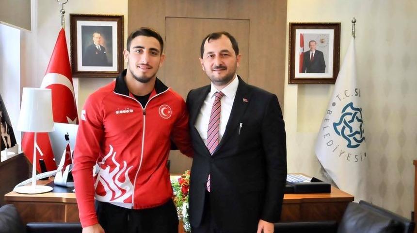 Avrupa 3&rsquo;&uuml;nc&uuml;s&uuml; Muhammet, Macaristan yolcusu