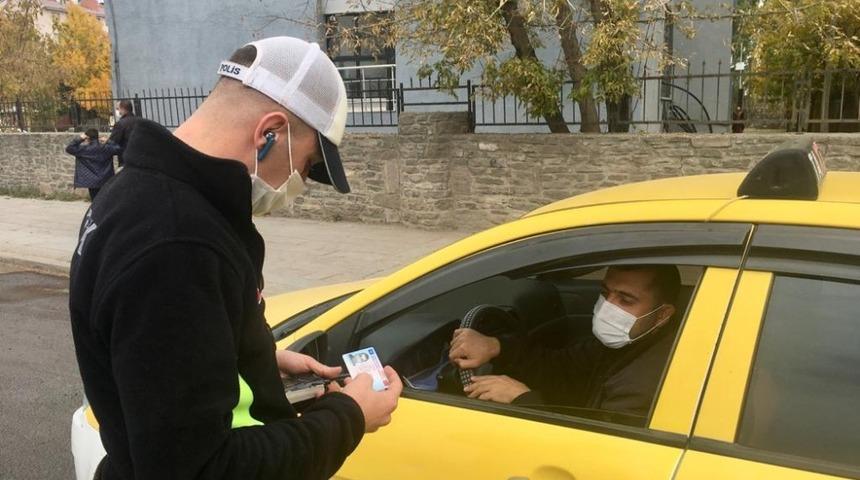 Kars&rsquo;ta Kovid-19 denetimleri s&uuml;r&uuml;yor