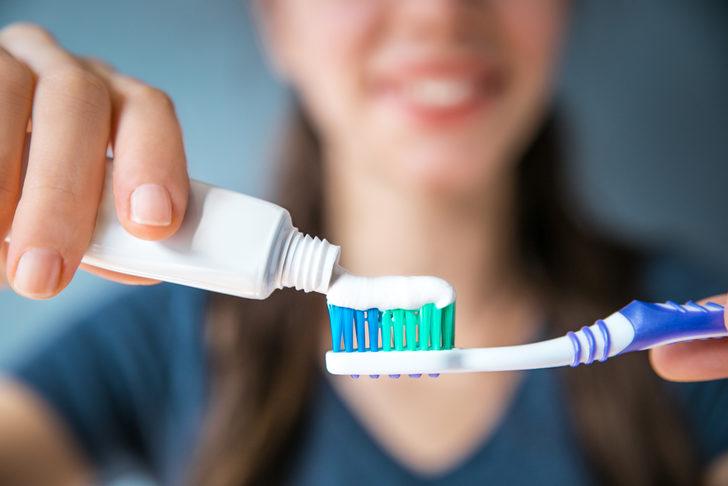 Dişleri fırçalamak, koronavirüse karşı koruyucu olabilir