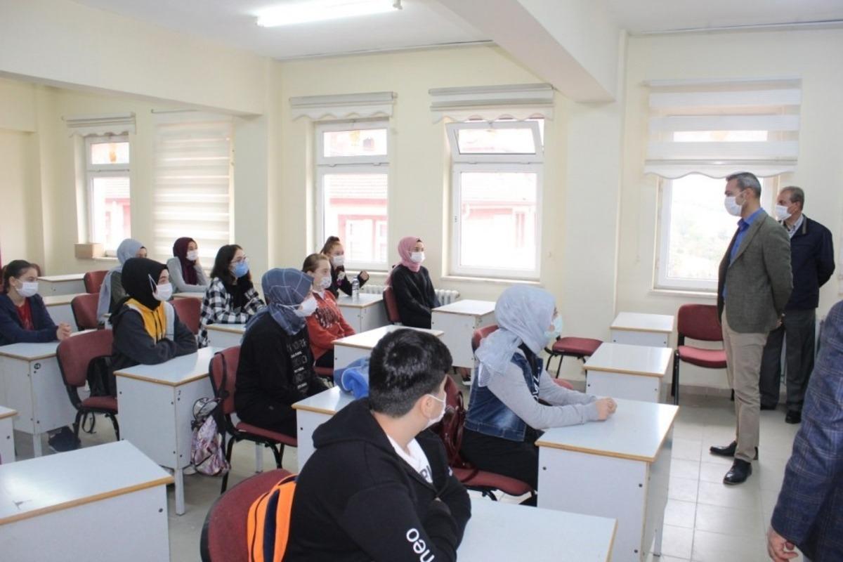 &rsquo;&rsquo;Kitap okumayı alışkanlık haline getirin&rsquo;&rsquo;