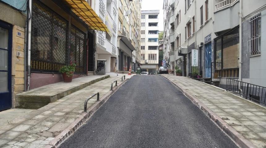 Muhtar asfalt istedi, İzmit Belediyesi anında yaptı